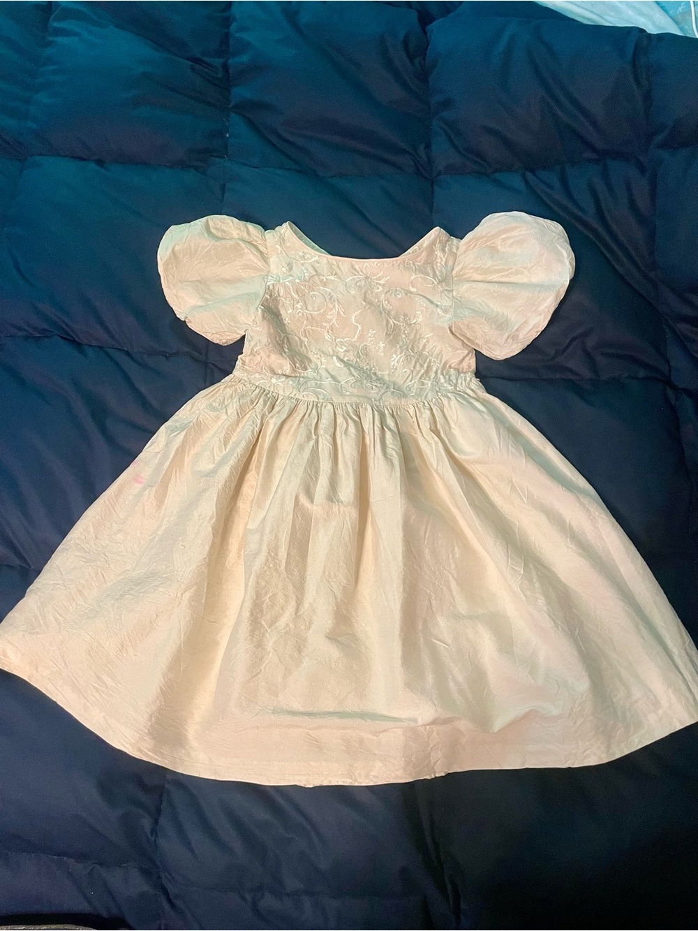 Girls Silk Puff-Sleeve flower girl dress